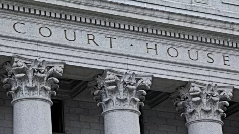 Apple and Samsung prepare for court