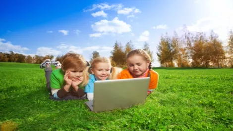 'Both Sides of the Fence' website shows value of outdoors