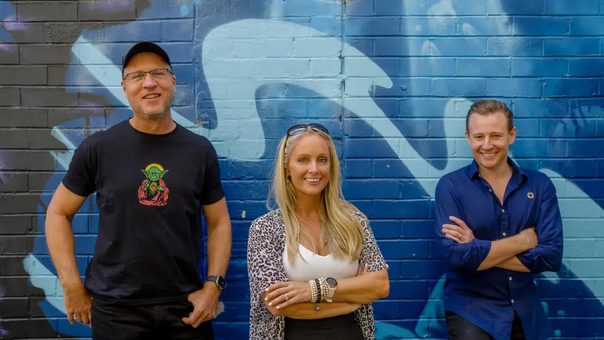  l r  alan jones  hannah moreno   jeremy liddle